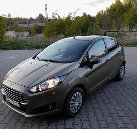 samochody osobowe Ford Fiesta cena 24500 przebieg: 132000, rok produkcji 2013 z Zawiercie